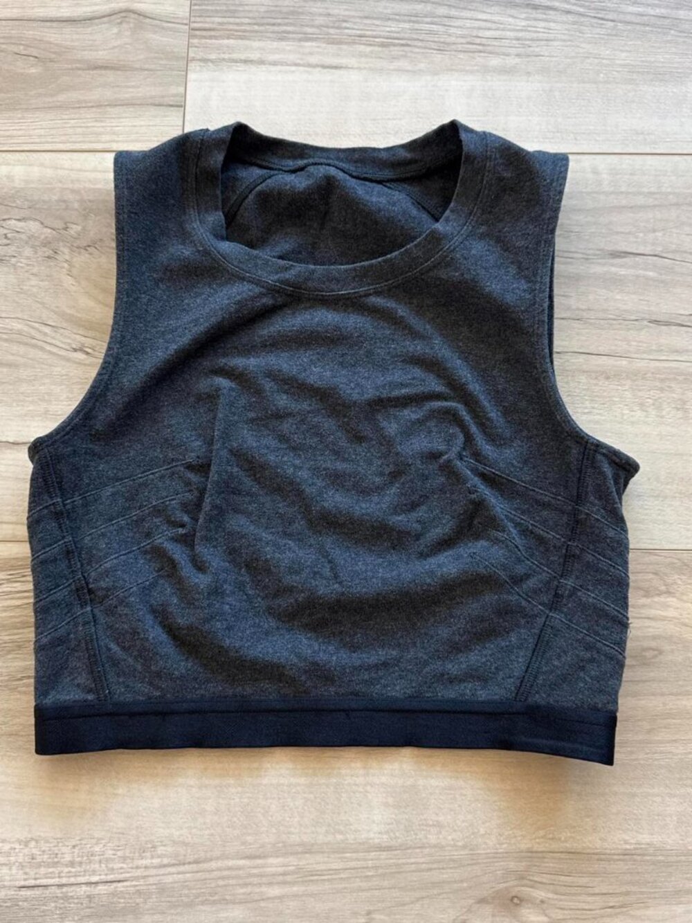 Lululemon Grey cropped tank top
